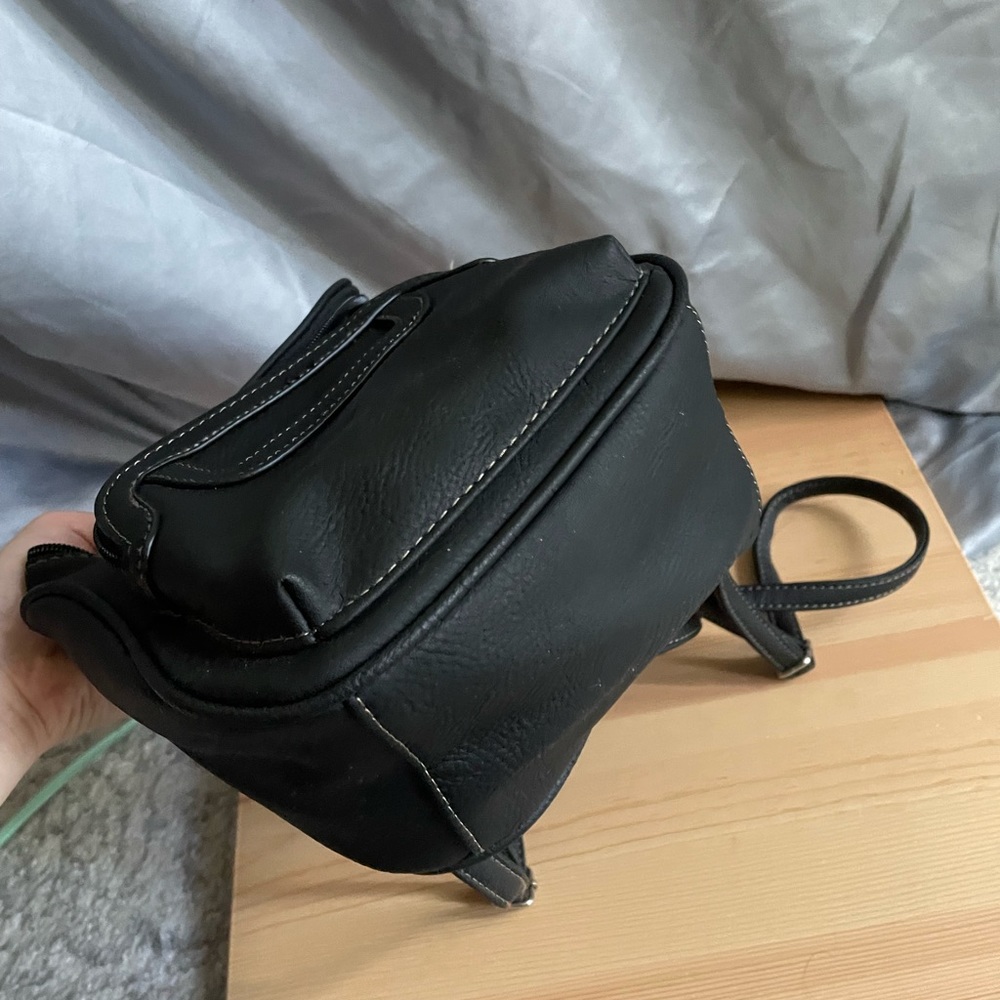 Black leather tiny backpack - Picture 6 of 8